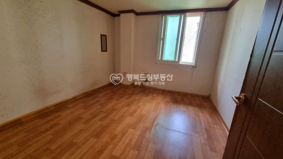경기 이천시 마장면 덕평IC 인근 사무동, 기숙사 완비, 일반공장 260평 공장매매 매매 매물번호 10017 사진 9