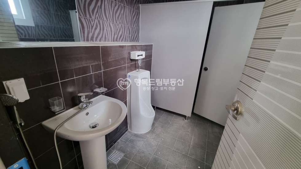 경기 이천시 신둔면 트레일러 진출입가능한 마당넓은 149평 신축 공장 매매 매매 매물번호 10036 사진 11