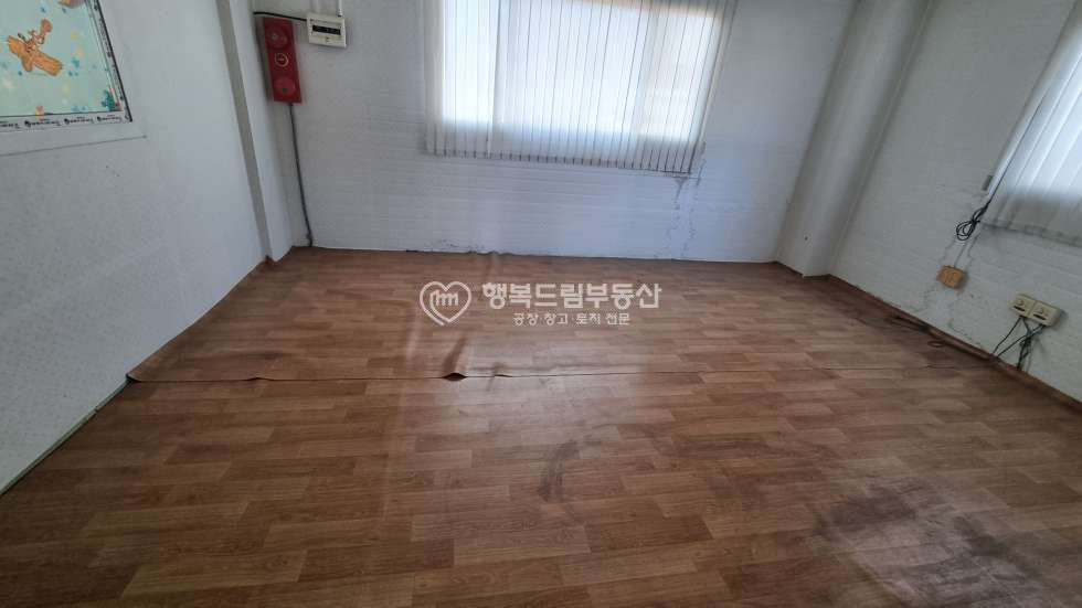 경기 광주시 도척면 경기광주 단독마당 보유 사무실 있는 198평 일반공장 임대 월세 매물번호 10095 사진 8
