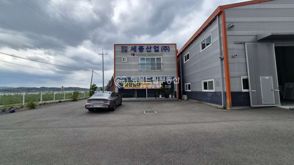 경기 안성시 일죽면 신흥리 가,나,다,라동 경기안성 40피트트레일러 진출입, 대리석공장 가능, 336평 공장매매 매매 매물번호 10115 사진 3